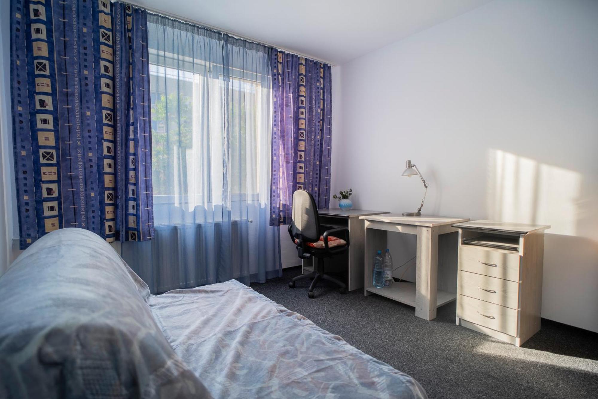 Rustic & Spacious 3Br Apartment Bucharest Luaran gambar